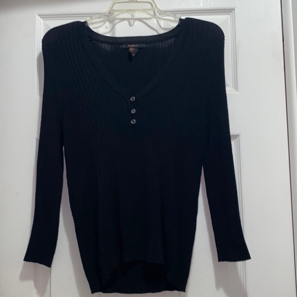 V neck tee